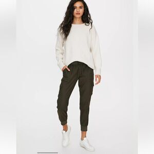 Aritzia Community Cebu Pant 